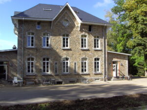 Facade avant de la maison d'accueil de Banalbois